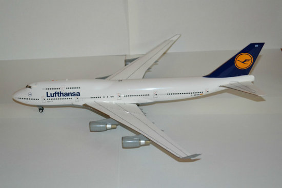 Aircraft Boeing B747-400 Lufthansa " Bonn"
